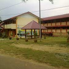 Pada tahun 1999, sekolah menengah vokasional pertanian chenor talah dinaikakn taraf ke sekolah menengah teknik yang menawarkan 2 aliran iaitu aliran vokasional dan aliran teknikal.aliran teknikal menawarkan khusus kejuruteraan jentera dengan pelajar seramai 17 orang termasuk seorang sahaja pelajar perempuan. Kolej Vokasional Pertanian Chenor Home Facebook