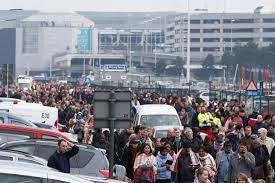 Die beine einiger opfer seien bei den explosionen auf dem flughafen brüssel förmlich zerschmettert worden. Brussels Airport Attack Europe Marks One Year Anniversary Time