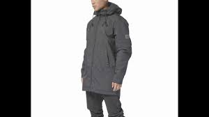 Erkek Grubu Rahatlik Ve Hareket Ozgurlugu Sunan Dar Kesimli Reebok Mont Modelleri Reebok Mont Erkek Mont