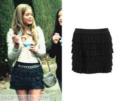 Saison 1 saison 2 saison 3 saison 4 saison 5 saison 6 saison 7. Pretty Little Liars Season 1 Episode 1 Alison S Black Ruffle Skirt Shop Your Tv