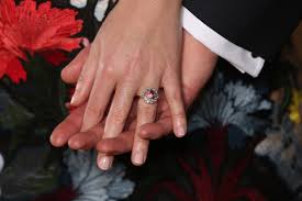 Bachelor nation engagement rings ranked by carat size — see who has the biggest sparkler! Meghan Markle S Engagement Ring How It Stacks Up To Other Royal Rings Glamour