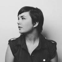 Katrina Elliott's Instagram, Twitter & Facebook