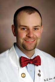 Sumner receives Candle Award