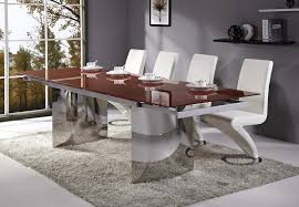 Vous pouvez également y organiser une soirée jeux et divertissements avec toute la famille ou chez loberon, notre sélection d'ameublement et de tables de salle à manger se distinguent par leur qualité et design singulier. La Meilleure Table De Salle A Manger Design En 42 Photos Archzine Fr