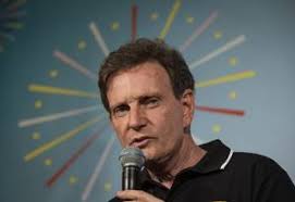 Sindicato de servidores entra na Justiça contra prefeitura por gratificação  e reajuste salarial