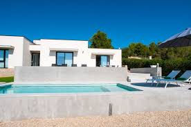 Dieses gemütliche haus vermieten wir an einer idyllischen lage mit teilseesicht und einem sonnigen garten mit einem abschnitt für einen pool. Ferienhaus Blanca Moderne Villa Mit Pool Und Sehr Schonen Aussichten 7mallorca Com7mallorca Ferienhaus Am Meer Und Finca Mit Pool Mallorca