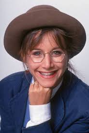 Does Dylan belong with Kelly or Brenda?