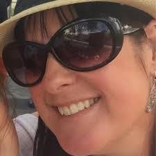 Renee Shearer's Instagram, Twitter & Facebook