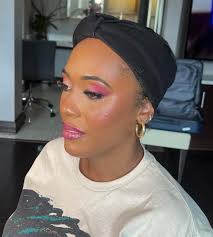 BOOK 📚 YOUR 🫵 APPOINTMENT.😘💄 The pic speaks for itself but here's the  product breakdown of what I used to complete this look❤️ Skin prep  @bobbibrown face base @goodmolecules hyaluronic serum @esteelauder