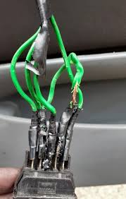 Je suis malade completement malade comme quand ma mere sortait le soir et qu'elle me laissait seul avec mon desespoir. Masalah Bengkel Kereta Bergerak Jerteh Besut Sekitar Facebook