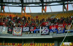 Jagiëlonia biauïstok g als in zakdoek) is een voetbalclub uit de stad białystok in polen. Galeria Jagiellonia Bialystok Rakow Czestochowa 27 07 2019 Stadionowi Oprawcy