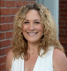 Annie Richardson, Real Estate Agent