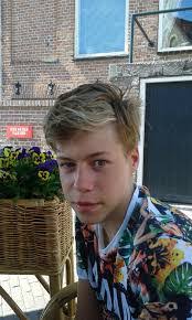 Chris Bruining's Instagram, Twitter & Facebook