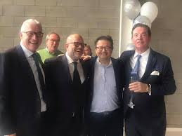 Hij danst niet op tafels, zingt geen schlagers en draaft niet op in docusoaps. Voorzitters Bart Verhaeghe En Paul Gheysens Oorlog Rond Sta Het Nieuwsblad Mobile