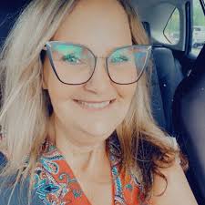 What self-cleaning litter box is recommended?