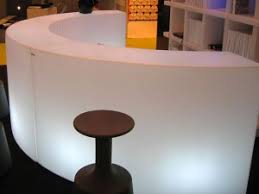 In unserem onlineshop finden sie tresen und theken aus massivholz in verschiedenen ausführungen und farben. Bar Theke Bar Tresen Outdoor Mobel Mobel