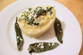 Jamie Oliver Nudelrolle Mit Kurbis Spinat Ricotta Fullung Und Salbeibutter Rezepte Lebensmittel Essen Essen
