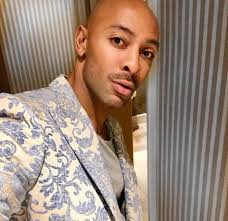 Tina is referring to beyonce's longtime stylist, neal farinah, who was the man behind all of yonce's otr ii hair stage looks. Beyonce S Make Up Artist Dishes On B S Beauty Secrets