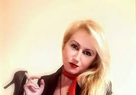 Retrato de Mujer, imagen de Vida, canto de Esperanza…￼