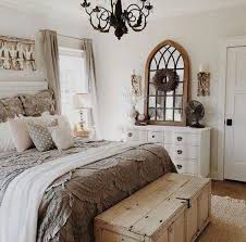 Chest At Foot Of Bed Farmhouse Style Master Bedroom Master Bedrooms Decor Farmhouse Bedroom Decor