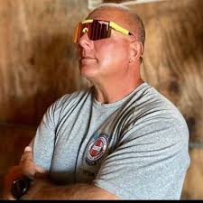 Eddie Hosey (@ehosey2)