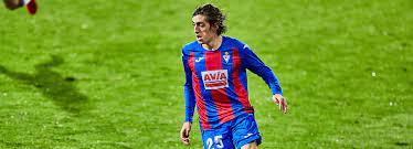 The 20 year old came through ranks in sevilla and played for the sevilla ii team in división b. Fc Arsenal Macht Barca Bei Bryan Gil Konkurrenz