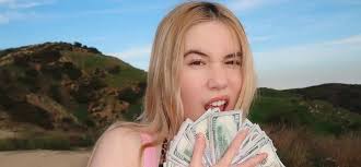 ¡Impactante! Lil Tay Revienta OnlyFans y Gana Millones en Horas: ¿Realidad o Ficción? - Imagen principal del artículo