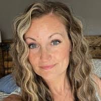 Victoria Lightner's Instagram, Twitter & Facebook