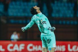 Popular premier league bundesliga serie a la liga ligue 1 eredivisie süper lig premier league primeira liga premiership first division a uefa champions league uefa europa league wc qualification europe. Official Mohamed El Shenawy Extends His Contract With Al Ahly