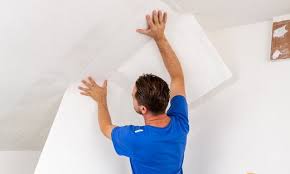 Wände, böden und decken können mit dem langhals perfekt bearbeitet werden, durch seine verlängerung braucht. Wand Und Decken Spachteln Und Schleifen Wand Und Decken Spachteln Und Schleifen Anleitungen Innenausbau Reparatur Baumit Deutschland Produkte
