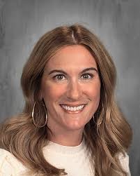 Leah Crone's Instagram, Twitter & Facebook