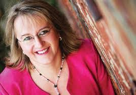 Aisha Gill's Instagram, Twitter & Facebook