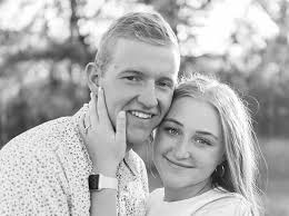 Amazing couple poses to receive romantic and beautiful couple photos. 101 Couple Poses For Beautiful Pictures The Dating Divas
