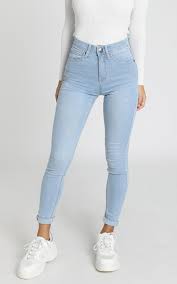 Christina Skinny Jeans In Light Wash Denim Showpo In 2020 Light Blue Skinny Jeans Blue Skinny Jeans Outfit Light Jeans Outfit