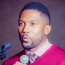 Vernon Fox III ™ (@VernonFox3)