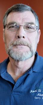 Inventor angling for a better Christmas tree stand