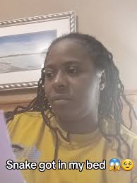 M1yddd Snake in Bed Video