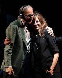 Franco battiato con la cantante alice, negli anni ottanta. Franco Battiato E Alice Il Sodalizio Che Ha Fatto Sognare Gli Anni 80