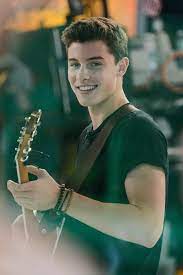 shawn mendes 2012 further shawn mendes furthermore taylor swift and conor kennedy further shawn mendes stitches along with justin bieber selena gomez as ショーンメンデス