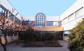 Liceo Statale Scientifico Classico Linguistico Marie Curie Via E Cialdini 181 20821 Meda Mb