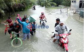 Universiti malaysia kelantan 16300 bachok, kelantan. Mangsa Banjir Kelantan Meningkat