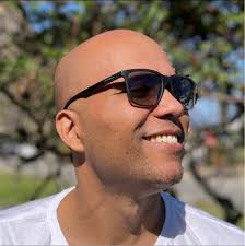 Bené de Cidade de Deus pelos olhos do sobrevivente Ailton Batata