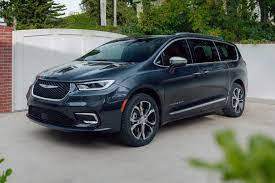Fca us llc reserves the right to make changes in design and specifications, and/or make additions to or improvements to its products without imposing any obligation upon itself to install them on products previously manufactured. 2021 Chrysler Pacifica Prices Reviews And Pictures Edmunds