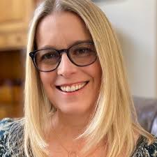 Stacey Hartmann's Instagram, Twitter & Facebook