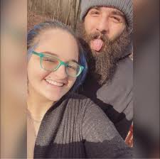 Help!! My baby shower is in 4 days and I still don't have a dress for it. I  have been looking for one and can't find one anywhere. Does anyone have any