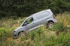 You may be also interested in. Opel Combo Cargo Und Opel Vivaro Allrad Fur Die Transporter