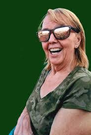 Anita Edwards's Instagram, Twitter & Facebook