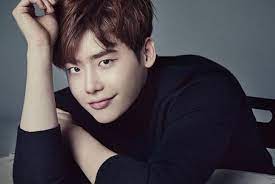 Selain menjadi aktor, lee jong suk juga dikenal sebagai model dan host dalam berbagai variety show. Actor Lee Jong Suk To Appear In A New K Drama Big Mouth Post Military Service Otakukart