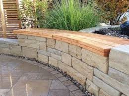 Jura Kalkstein In Rebmauerwerk Mit Einzeiler Und Platten Aus Travertin Die Platten Wurden Im R Mischen Verband In 2020 Outdoor Gardens Garden Design Cottage Garden