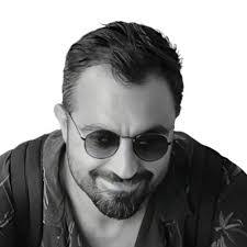 Justin Comstock's Instagram, Twitter & Facebook